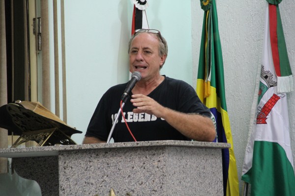 Ivan fazendo o seu discurso...